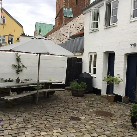 Rebslagerhuset Apartament *